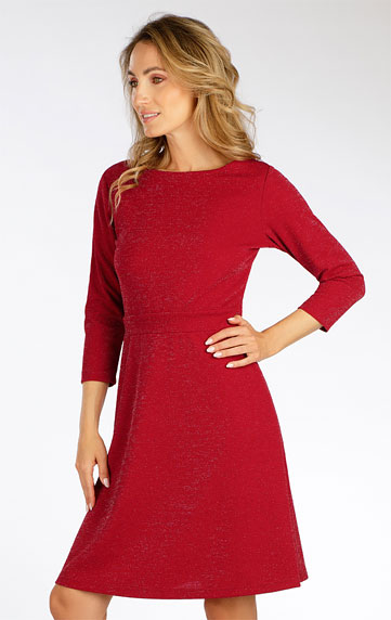 Damen Kleid mit 3/4 Ärmeln.